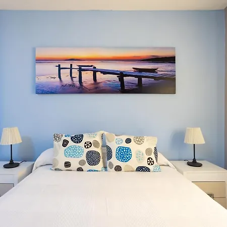 아파트 Home2book Cozy Beachfront Retreat In