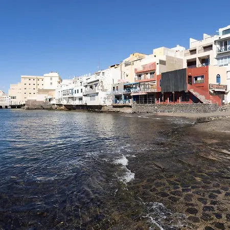 Home2book Beachfront Apartament *