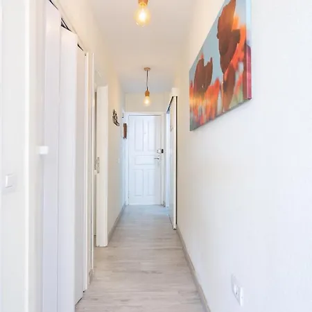 Home2book Cozy Beachfront Retreat In Appartement